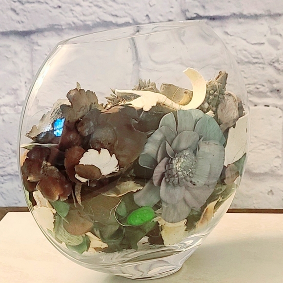 Glass Vase with Floral Filler - Picture 6 of 6